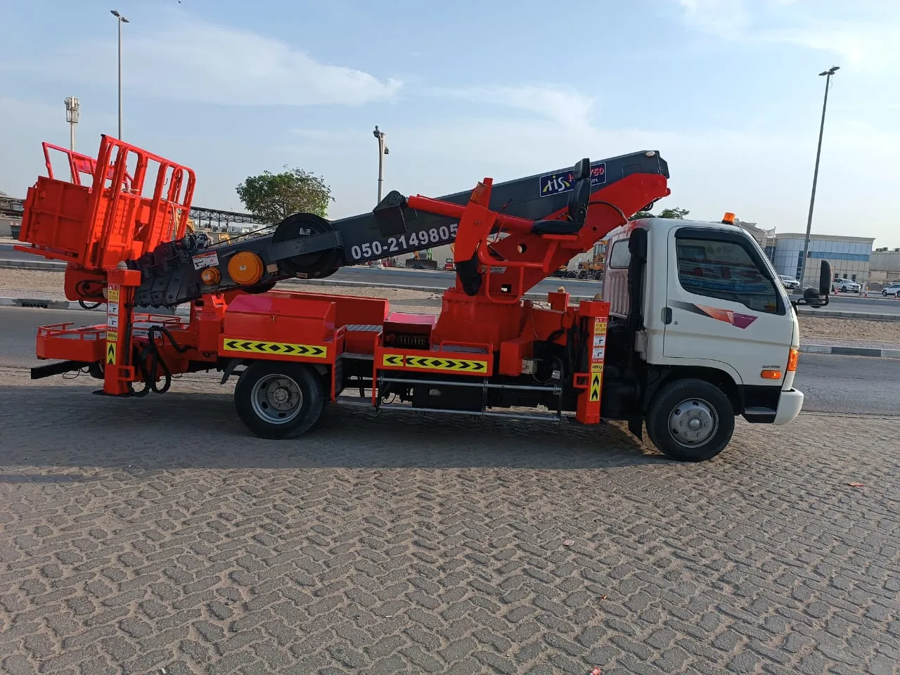 Lail O Nahar crane fleet operating across the UAE