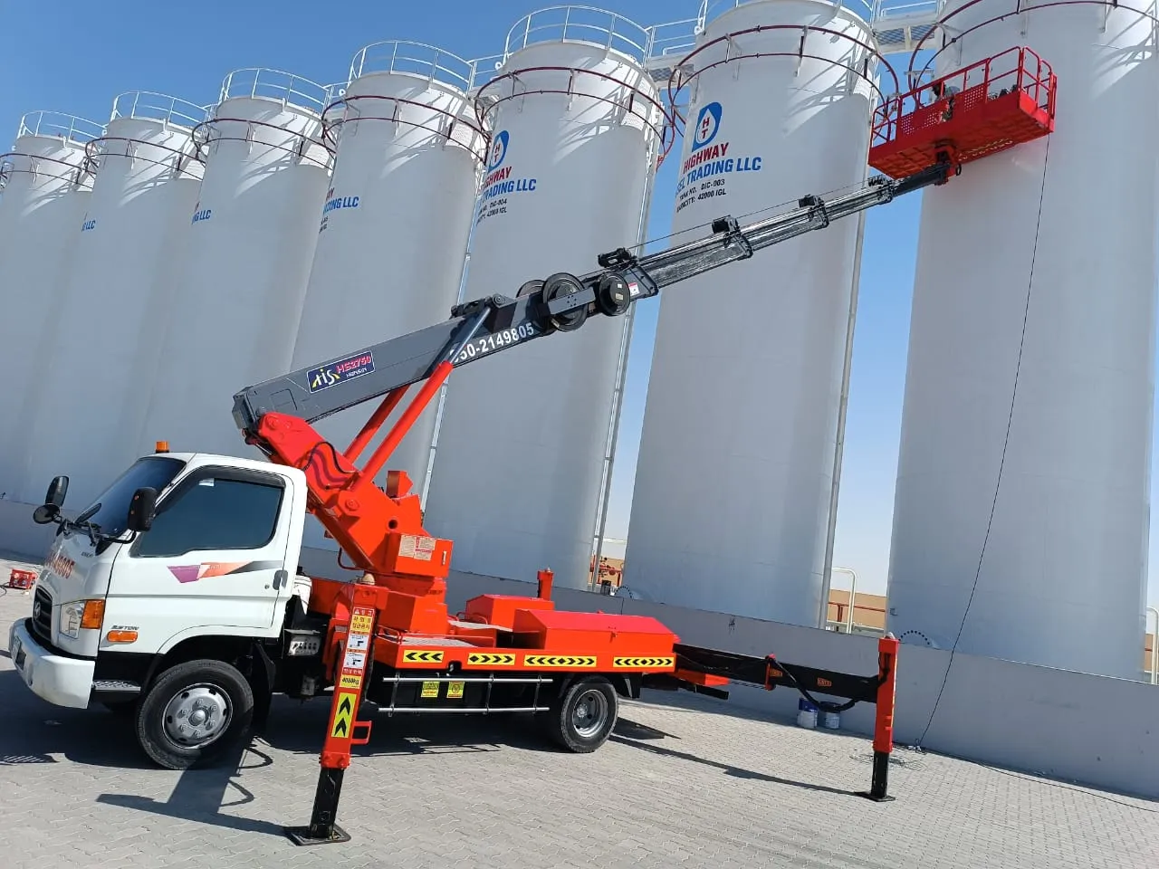 50 Ton Mobile Crane available for rent in the UAE