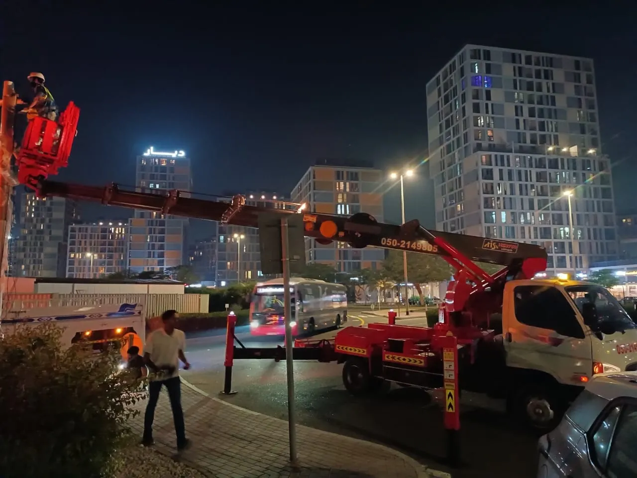 30m Telescopic Boom Lift available for rent in the UAE